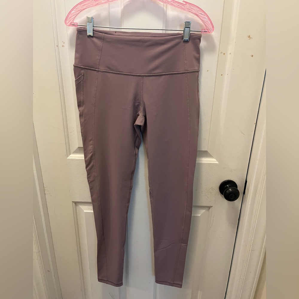 LIKE NEW Knockout by Victoria’s Secret Leggings - Lavender/Purple - Sz Medium